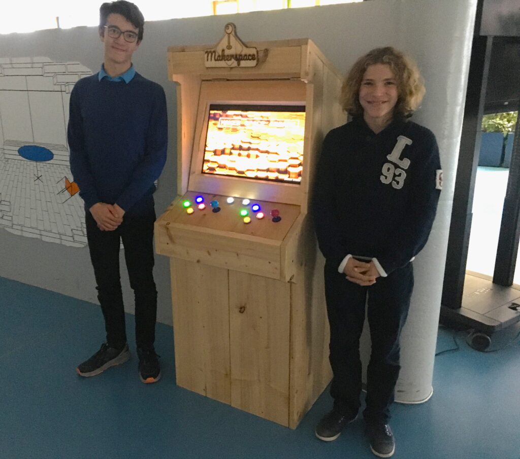 Makerspace Arcade in der Aula